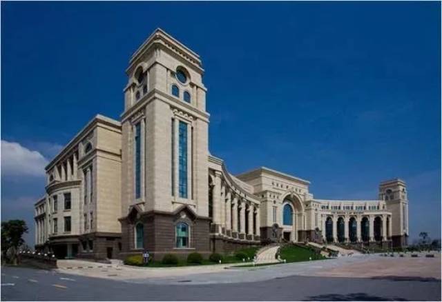 复旦大学 李兆基图书馆