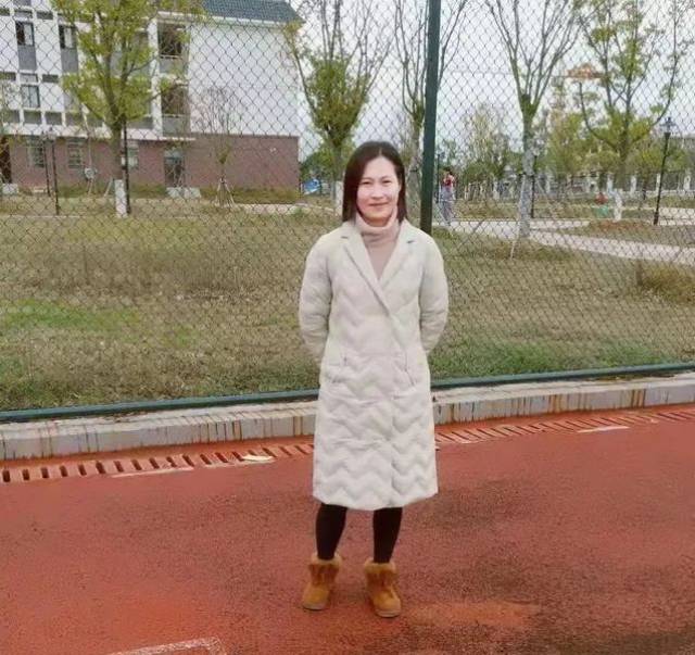 李春兰,校"孝老爱亲家庭 感言:父母之所爱亦爱之,父母之所敬亦敬之.