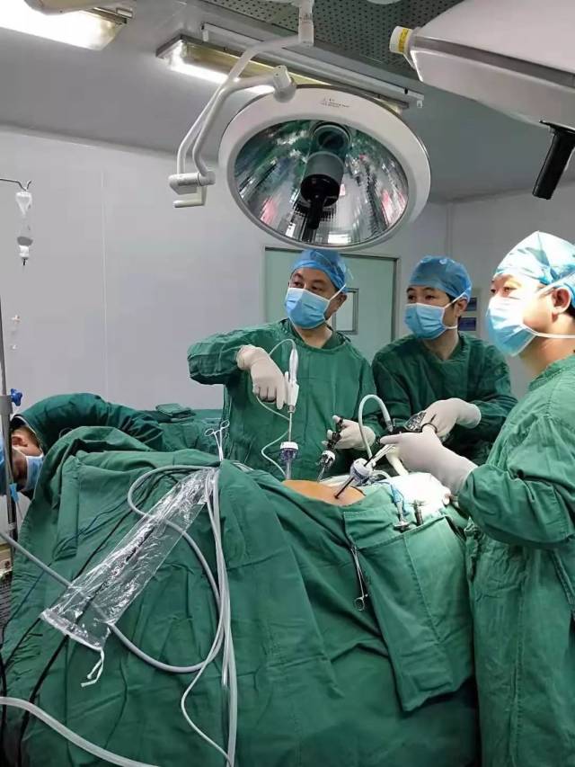此术式目前是国内治疗食管癌先进手术方法.