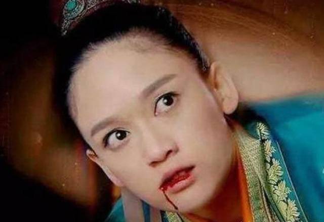 赵丽颖嘴角流血戏,baby嘴角流血戏,杨幂嘴角流血戏,这差距真大