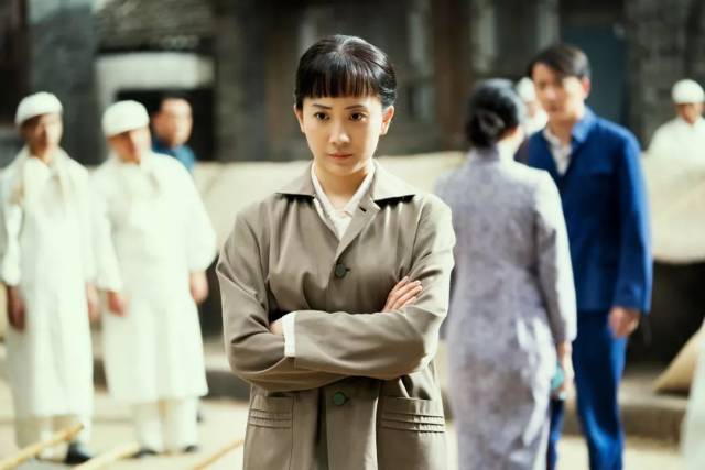 白澜:被誉为北影校花,出演过如懿传,如今在芝麻胡同中
