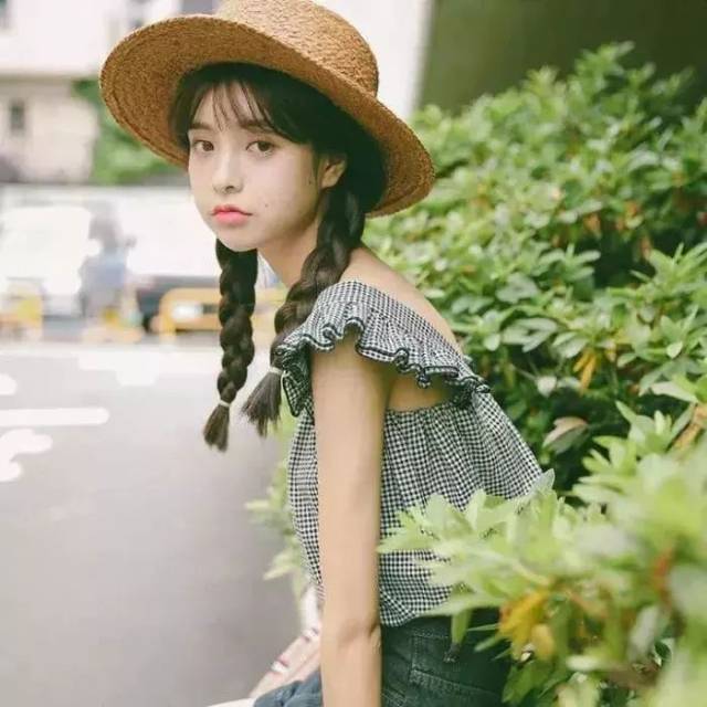 唯美小清新女生头像/有些人别看他表面风风光光的,背地里吃辣椒能流