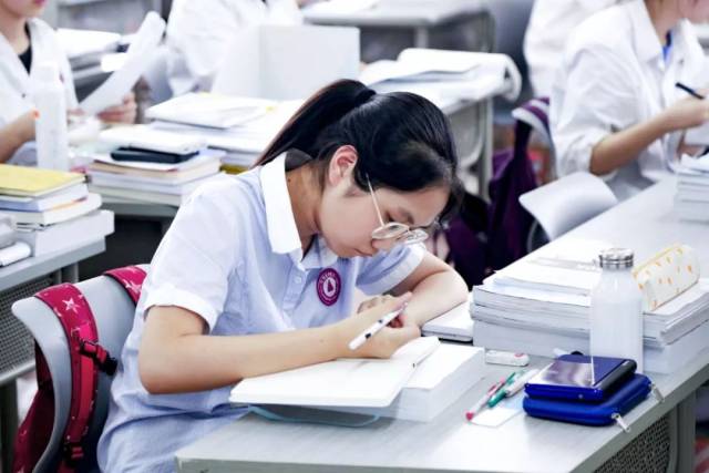 苏州校服大比拼,谁是苏州校园最靓的仔?
