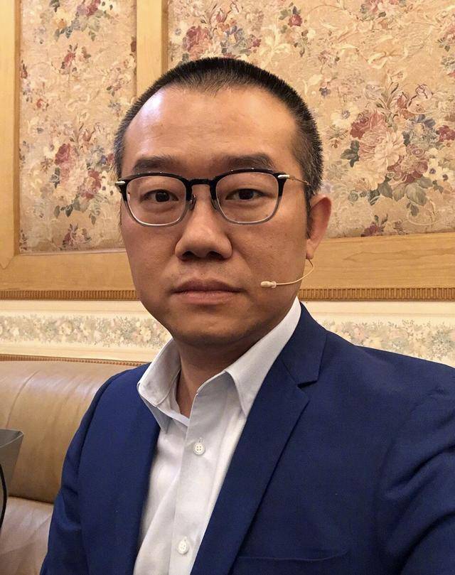 情感导师涂磊:不要做男人眼中的
