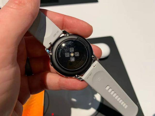 打造智能生活圈,galaxy watch active到底怎么样?