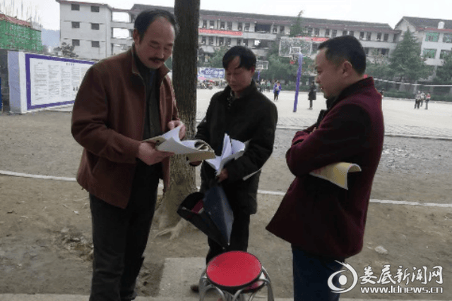 打赢今年中考攻坚战,3月13日下午,新化县教育局教科所书记伍佩显率队