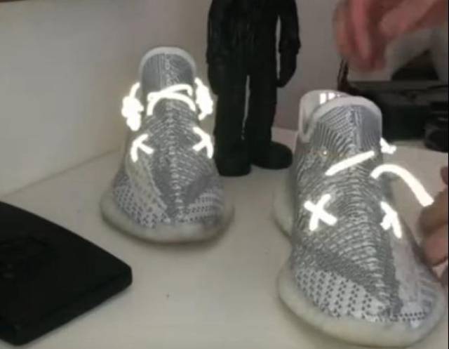 yeezy350鞋带系法图片_纵览新闻