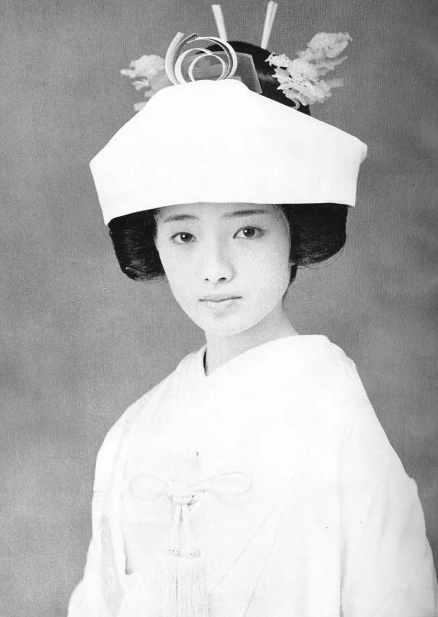 山口百惠,昭和时代日本的国民女神