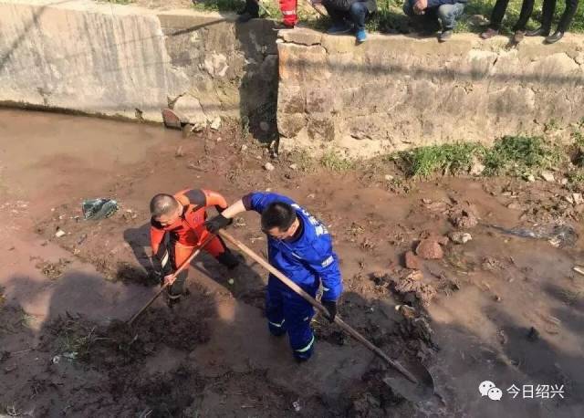 惨烈车祸!绍兴一女子手被截断,救援队下河打捞残肢