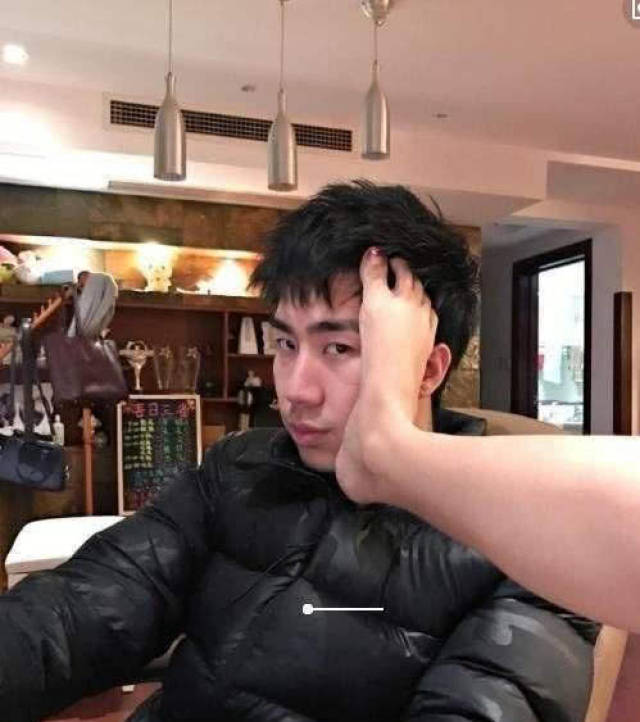 英雄联盟骚男口中的弟弟是谁?网友实锤:安排