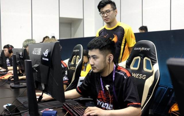 究竟是CS:GO成就了他,还是他带火了CS:GO?