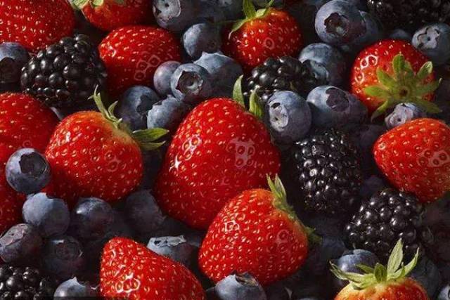 这果子，像葡萄却带刺，还总让人想起鹅？