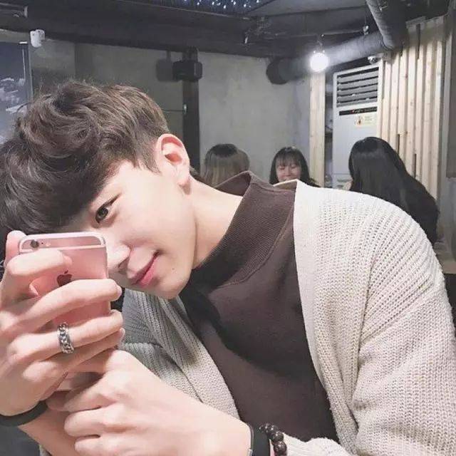 【男生头像】成年人的交际礼仪里 没有爽快答