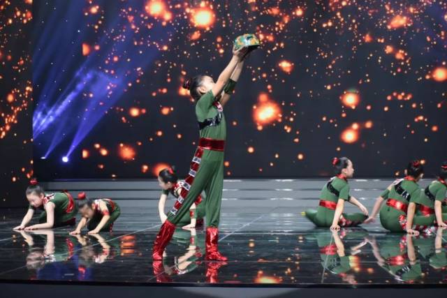 舞蹈老师最心疼的是什么?小太阳舞蹈视频(四)