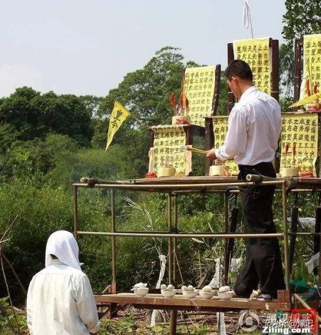 那些年农村求雨的奇葩姿势,你还记得多少?