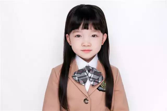 公益活动免费报名:【给孩子的最美毕业证件照】!