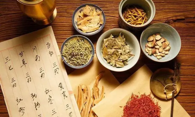 你瞧不起的中医,却让四肢瘫痪的美国医生,重新