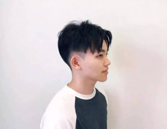 蔡徐坤中分男生,眼神留了都帅发型短发少妇a男生图片