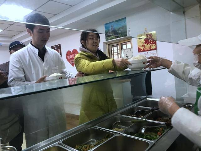 岛城助老大食堂已有480家,今年将试行集中配餐,连锁化
