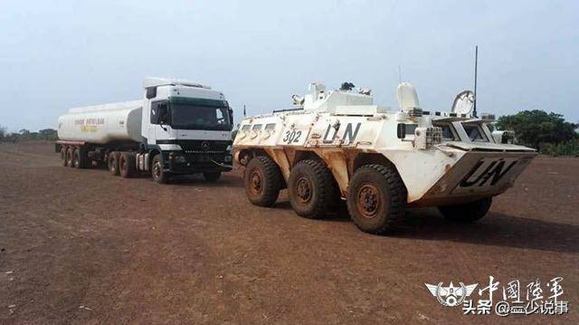 中国的6×6轮式步战车