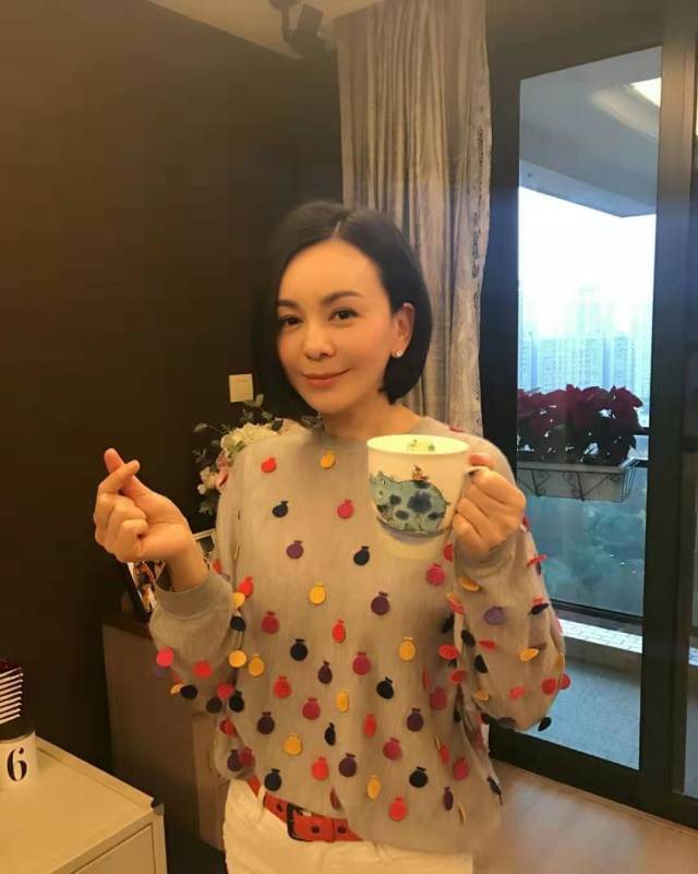 别看现在的王琳仙气飘飘,美若少女,她也曾经胖过,而且一胖就是30斤