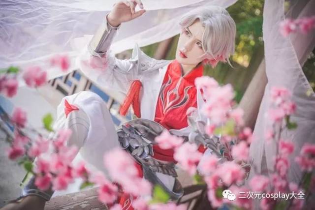 《王者荣耀》武陵仙君诸葛亮cos,唯美心动,好一个帅气的梦中情亮!