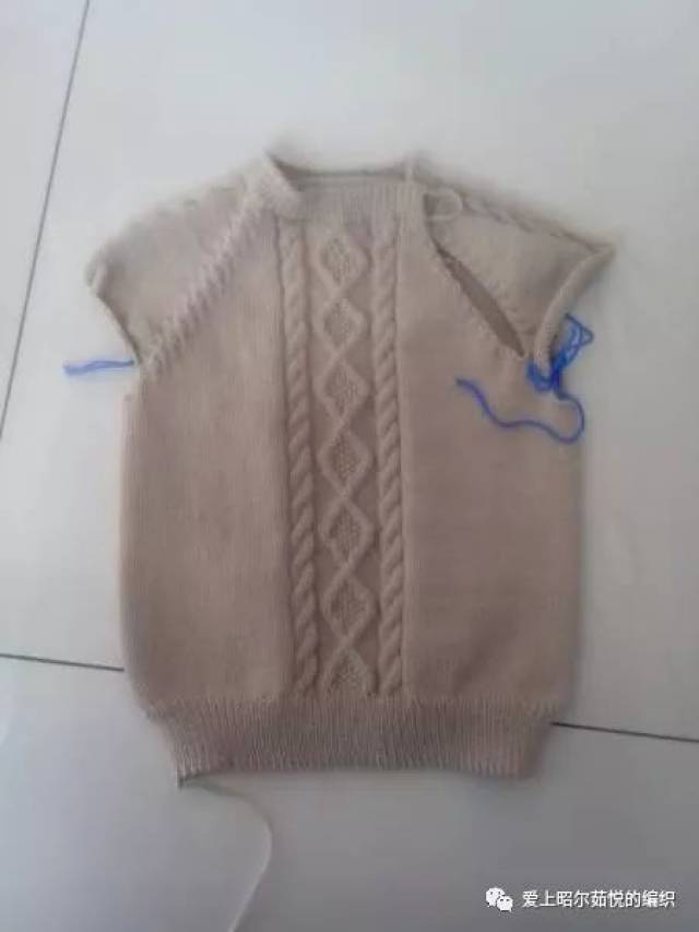 从上往下织侧开扣儿童毛衣,温暖而且帅气,附编织教程
