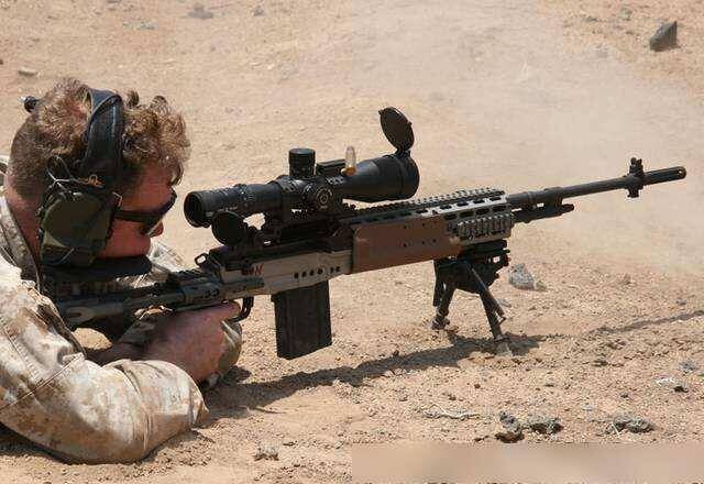 3,美国海军mk14增强型战斗步枪(英语:mk 14 enhanced battle rifle
