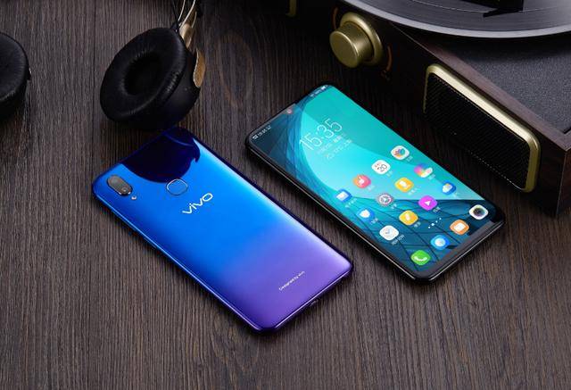 颠覆以往形象!vivo z3,u1旗舰配置改写手机打法