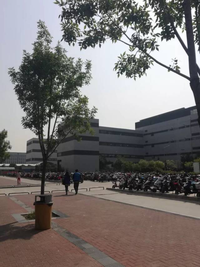 郑州港区富士康idpbg开始招募了,18-40岁均可报名