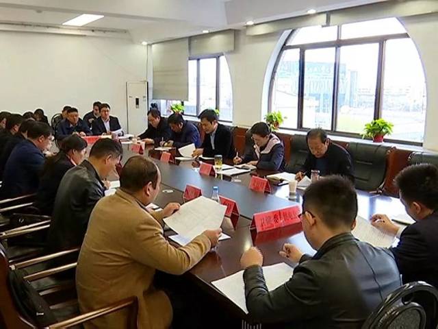 座谈会上,县委宣传部相关负责人汇报了中国67丰县第20届梨花节活动