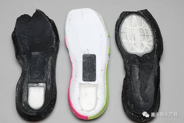 欧文5拆解来了,气垫和绑带与众不同,内部构造