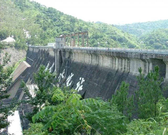 1962年3月19日,广东河源新丰江水库发生6.1级地震.