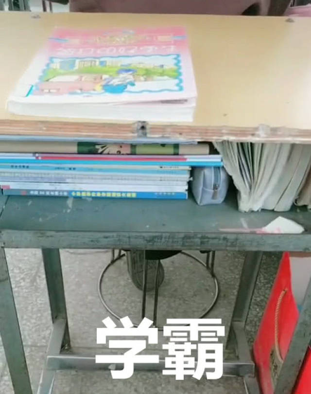 学渣vs学酥vs学霸的课桌,对比真实,网友:差的不止是成绩!