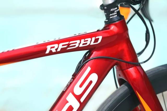 从此,爱上速度——进阶型空气力学公路车rf380