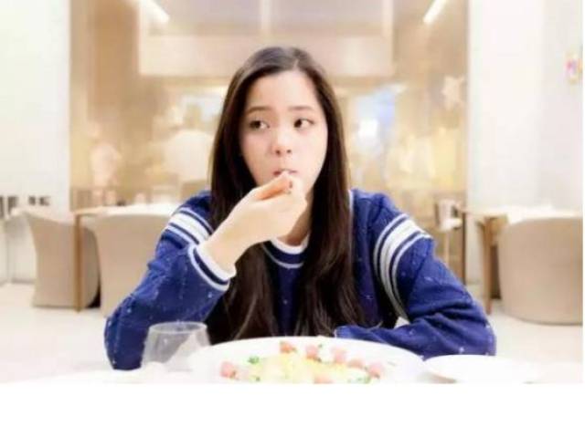 欧阳娜娜等20多人被台当局威胁 搜狐网