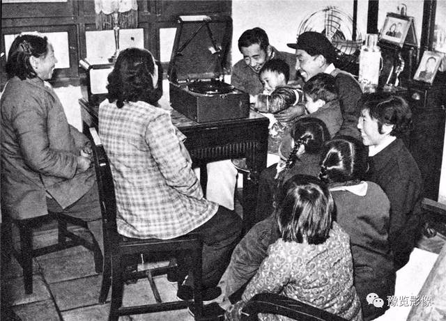 60年前老照片里的当事人,讲了一段好故事