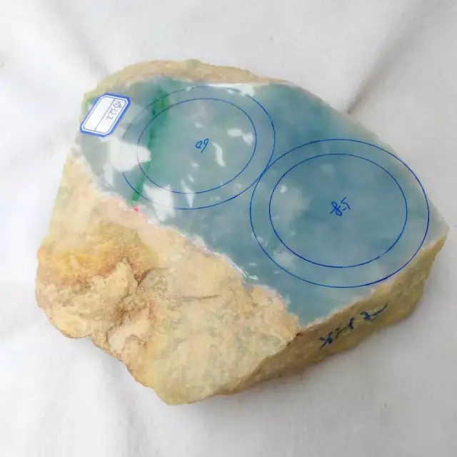 偶然收下皮如纸薄的水翻沙玉料,不料切下盖子,美得不可方物!