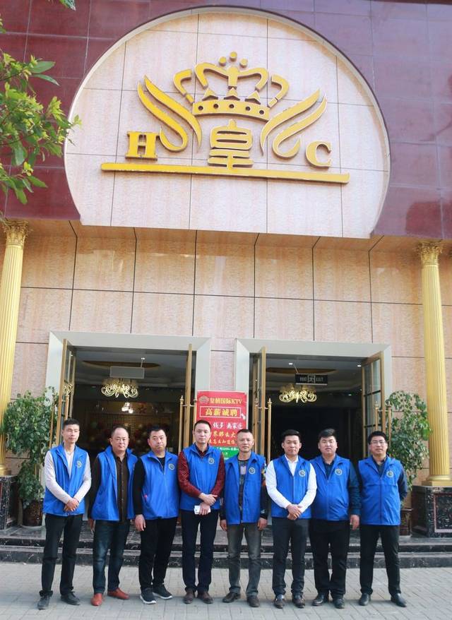 汝南团县委联合萤火虫公益协会走访帮扶特殊家庭孩子并为少年学子