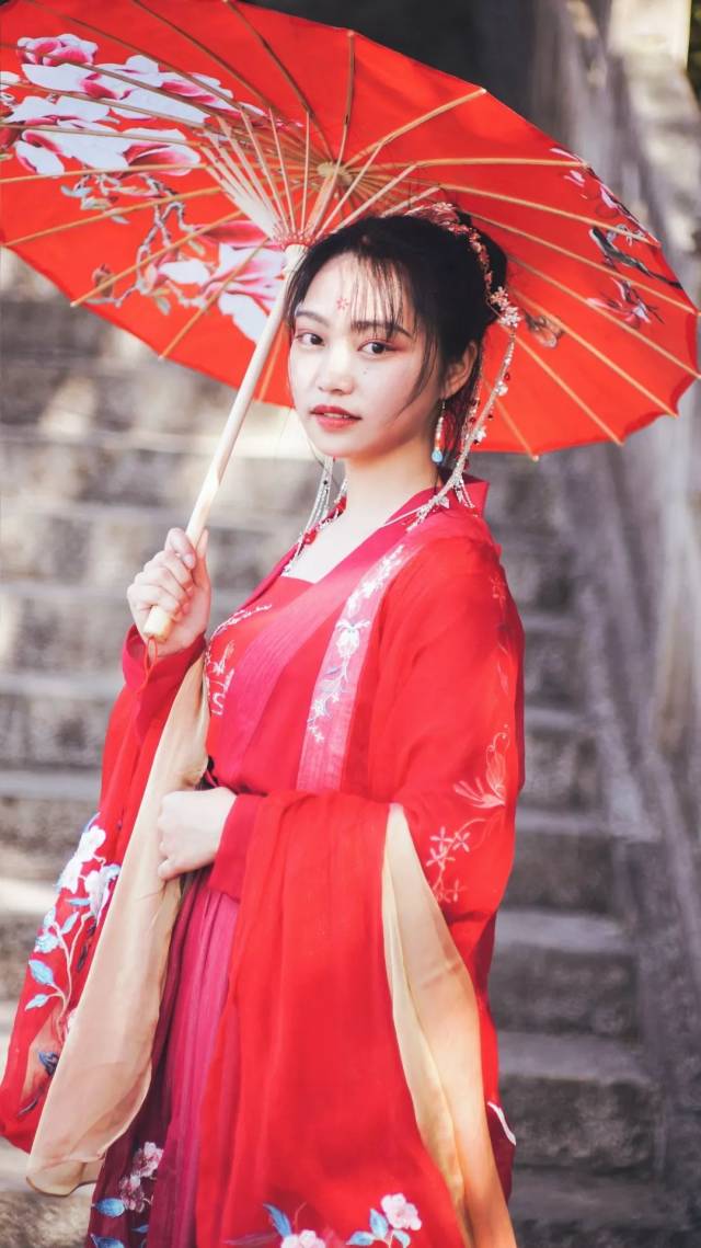 古风|一袭红衣霂倾城