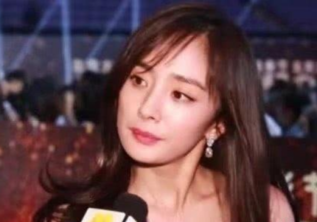 贾乃亮李小璐疑和好,记者:会为小糯米复婚吗?