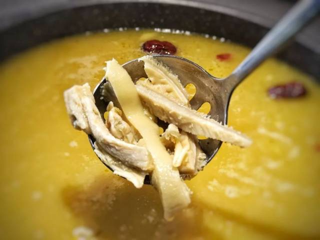 阿海金汤牛肚煲鸡,把广式靓汤的绝美口味推到一个新高度!