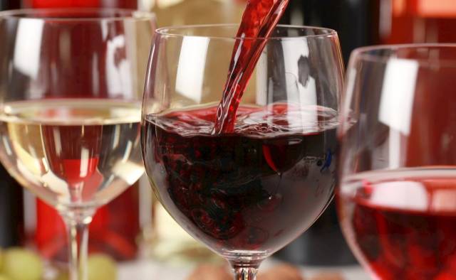 葡萄酒的酒精度为什么很少超过14度?