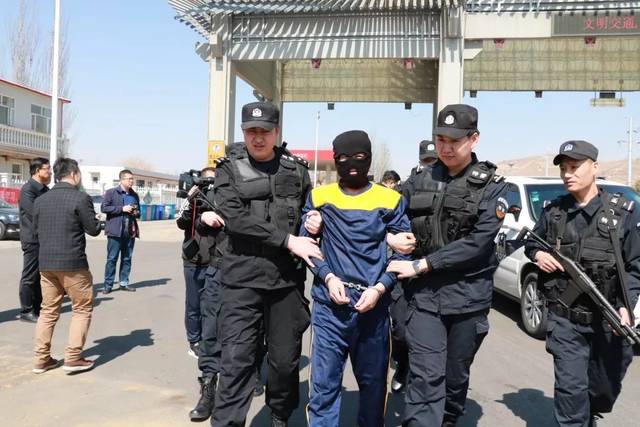 宣化潜逃14年的命案逃犯被抓,警方公开征集数十人的犯罪线索!