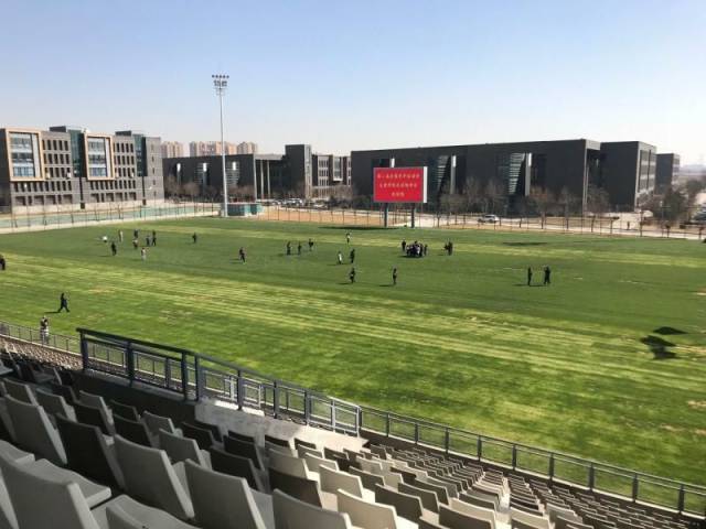二青会场馆巡礼丨二青会太原学院足球场与太原旅游职业学院:空中飞的