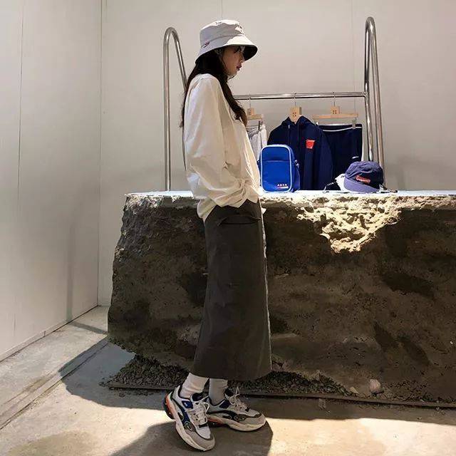 姐妹,距离立夏露出大长腿还有38天!