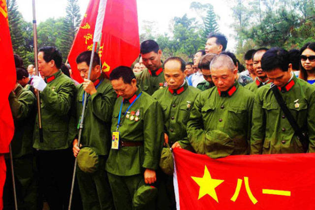 对越反击战,越南有没有后悔过?69岁老兵回忆:现在还怕中国人