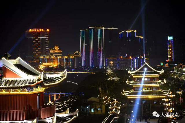 大化古江大酒店夜景.来源:大化摄影协会