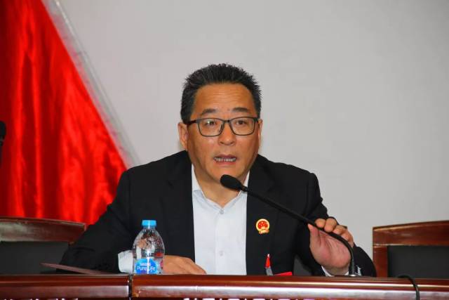 港沿镇党委书记沈永平