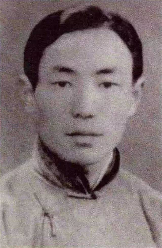 1931年4月11日在镇江牺牲. 高文华, 曾在广州陆军军官学校学习.